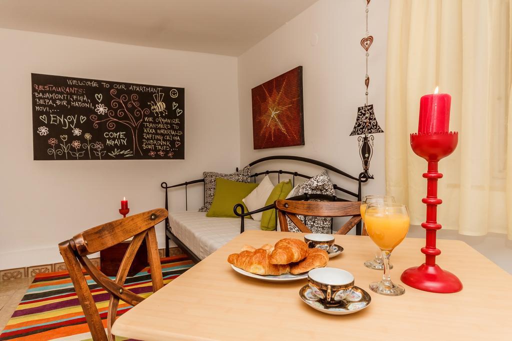 ספליט Apartment Dalmatian Cottage מראה חיצוני תמונה